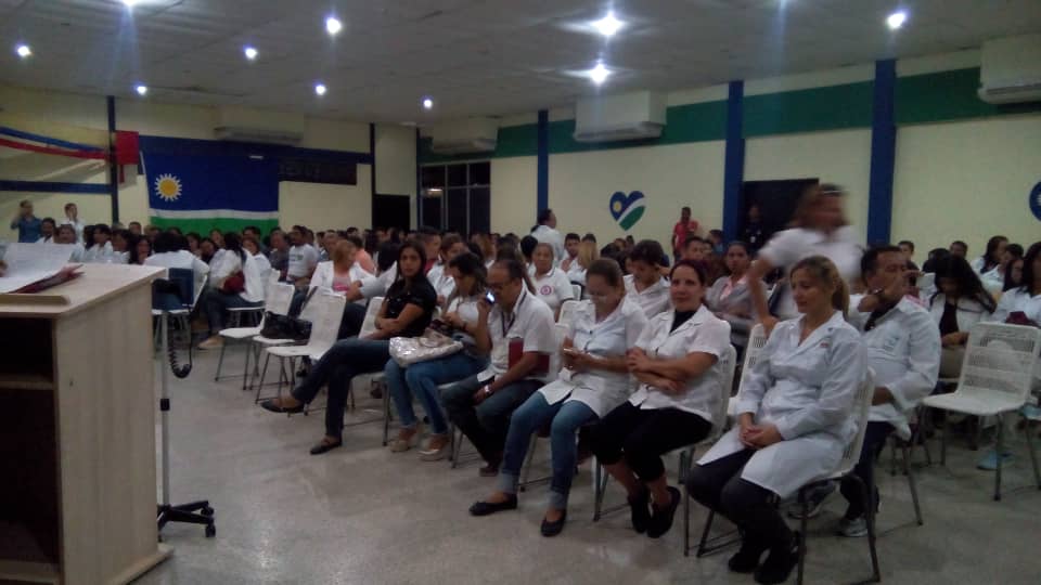 PortuguesaSdhc's tweet photo. #SDHC @PortuguesaSdhc || Donación de Nuestro Gobernador @rafaelcalles de Equipo Médicos de Redes Ambulatoria Especializadas 🇻🇪🇻🇪#JuntosSomosMás #YoSoyPresidente #10EneResteadosConMaduro @NicolasMaduro @arelisorta 🇻🇪🇻🇪🇻🇪🇻🇪🇻🇪 https://t.co/hHTojjvaU5