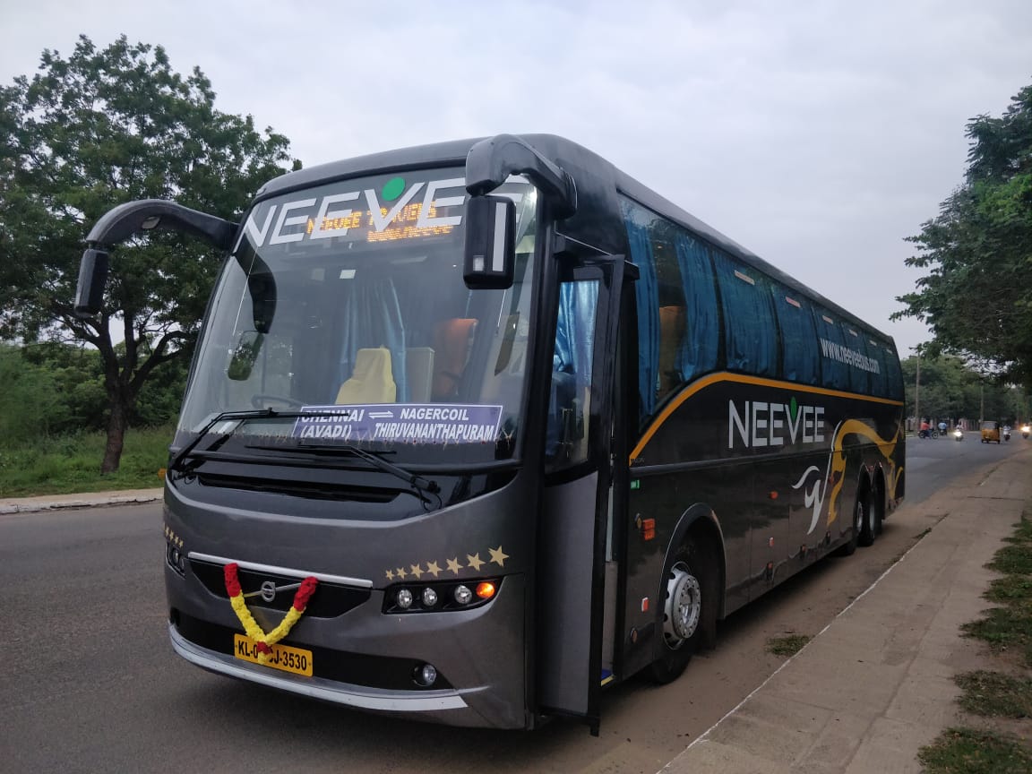 neeveebus's tweet photo. Festive season coming, Don't wait till last minute, Book your ticket @ https://t.co/QWn5l3tpOo and get flat ₹100/- off 

Chennai (Siruseri) ⇄ Bangalore 
(A/C Bharat Benz Premium Sleeper)

 Chennai (Avadi) ⇄ Trivandrum
 (A/C B9R Volvo Semi Sleeper) #neevee #neeveebus #pongal https://t.co/sxgo6VJGlL