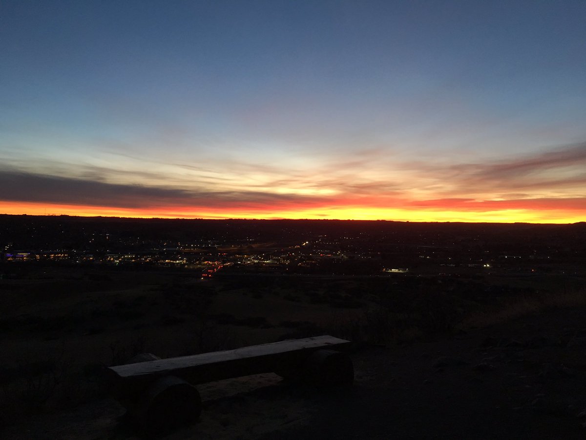 bradrmcqueen's tweet photo. Sunrise was getting closer when I finished on the Castle Rock stairs this am. #14ertraining #hiking #sunrise #2019goals https://t.co/9OhVAko8ny