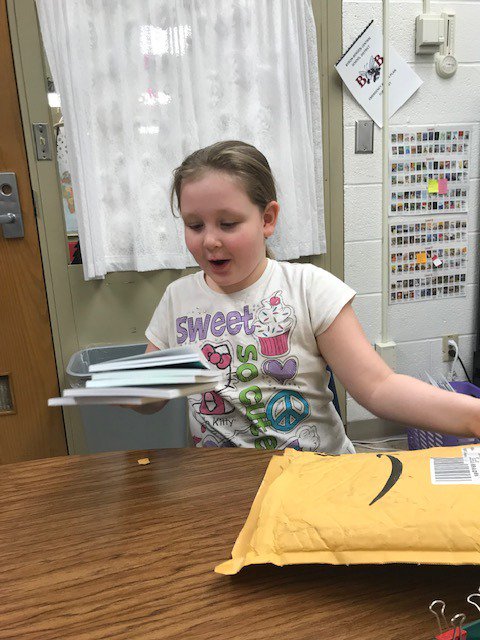 readsomething1's tweet photo. Surprise! Some of our books arrived today. Thank you Donor's Choose. https://t.co/JOEaWBZkIw