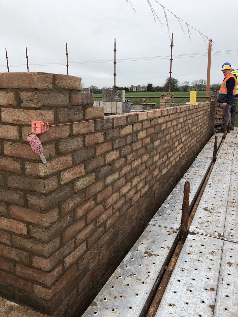 robinhillconstr's tweet photo. A decent start to 2019 and the good weather is helping us make progress at this one off new build to client specification in Newtownabbey. 
Working with @9yardsArchitec_  #charteredbuildingconsultancy #charteredbuilder #properprincipalcontracting #buildersview https://t.co/hOlynbEliq