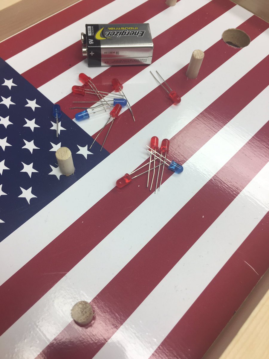 _Noah_Shapiro's tweet photo. Finished the board! Now for some lights! https://t.co/ytvVHI00YH