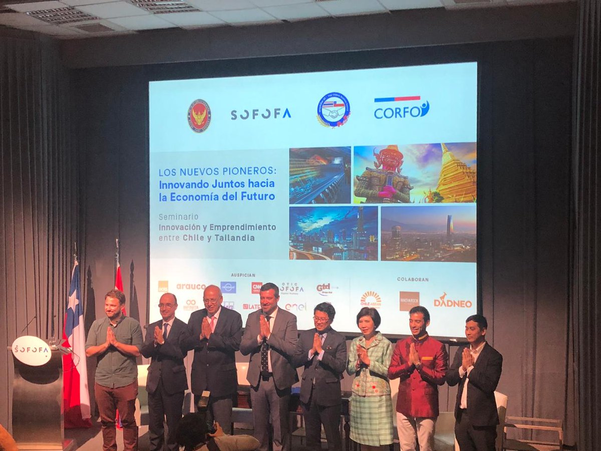 startupchile's tweet photo. Hoy se firmó el convenio MOU entre @Corfo y @NIAThailand para promover la Innovación y el Emprendimiento entre Chile y Thailandia  🇨🇱🇹🇭 Estos son los pasos que nos permiten seguir avanzando hacia un ecosistema global de innovación 🚀🌎❤️#FromChiletotheWorld https://t.co/H2ke3x5BwR