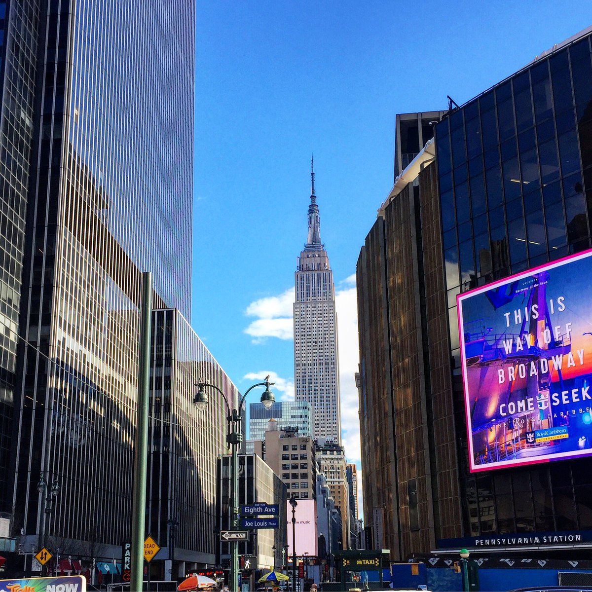 RobWattsOnline's tweet photo. #newyorkcity #Manhattan #empirestatebuilding https://t.co/iqgpE3XCKL