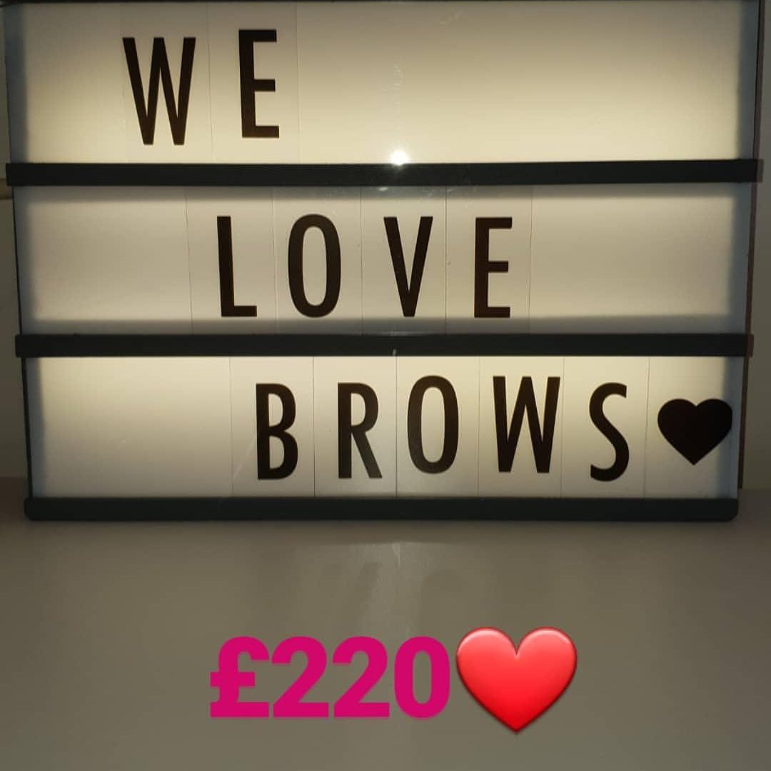 We ❤ brows 
Semi permanent brows are only £220 including top up session and aftercare product. Consultation required 
Dm me or 07800795889 
#semipermanentmakeup #semipermanent #makeup #micropigmentation #pmu #spmu #permanentbrows #brows #eyebrows #natural #hairstrokebrows