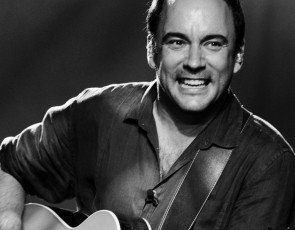 Sending out big ole HAPPY BIRTHDAY wishes to Dave Matthews today!! 
