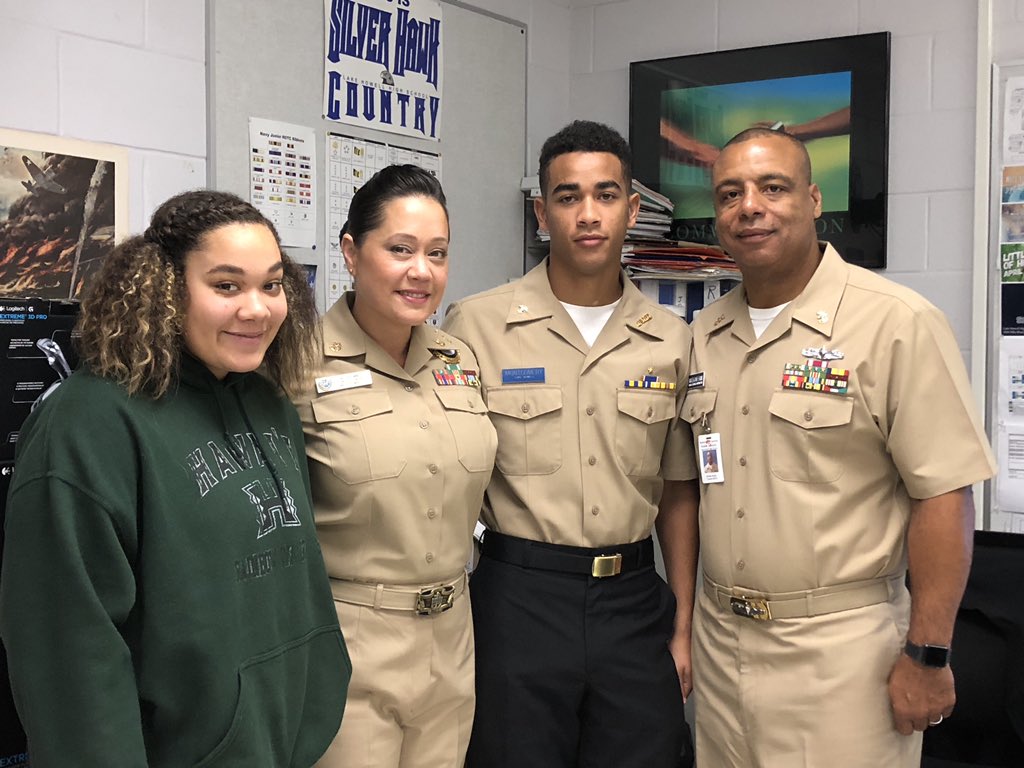 lake_howell's tweet photo. Proud moment for this young man and his family! Congratulations Tyreas! @2019LHHS @LHHSSGA @lhhsinflight @SCPSInfo @USNavy https://t.co/1usCXsdJSE