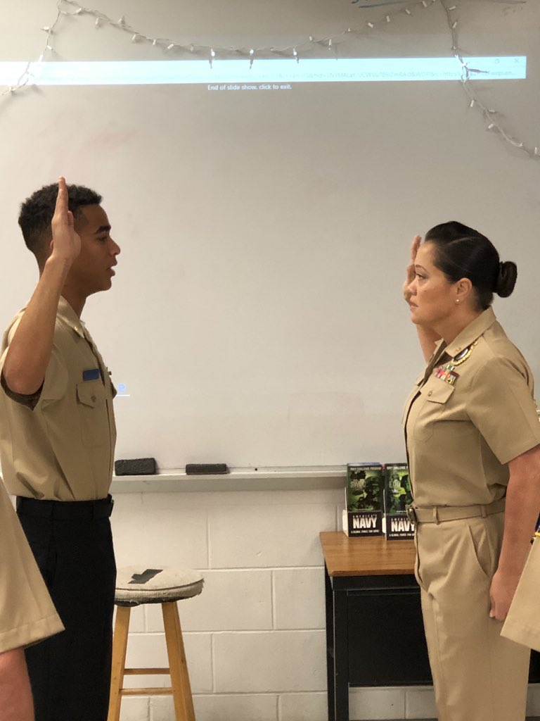 lake_howell's tweet photo. Proud moment for this young man and his family! Congratulations Tyreas! @2019LHHS @LHHSSGA @lhhsinflight @SCPSInfo @USNavy https://t.co/1usCXsdJSE