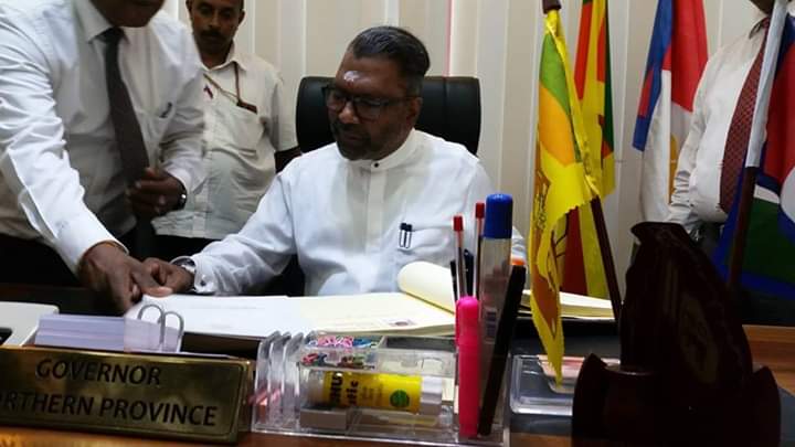 at_thanu's tweet photo. #வடக்கு மாகாண புதிய #ஆளுநராக  கலாநிதி சுரேன் ராகவன் சம்பிரதாய பூர்வமாக தனது கடமைகளை இன்று பொறுப்பேற்றுக் கொண்டார். https://t.co/GikIeXC3a2