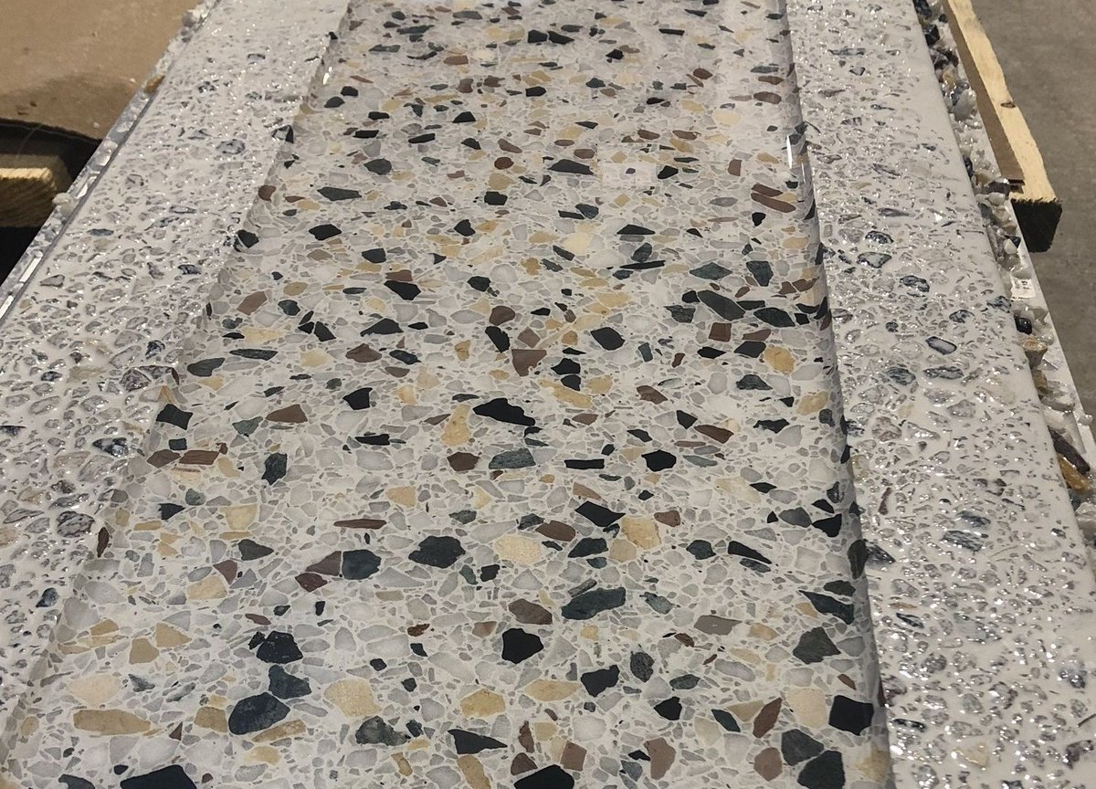 arieszevenaar's tweet photo. Een freesbewerking aan een Terrazzo paneel, gerealiseerd met een 5-assige Intermac CNC-machine. Voor al uw maatwerk in natuursteen, composiet en keramiek bent u bij ons aan het juiste adres! #terrazzo #intermac #aries #zevenaar https://t.co/JHPooBxKle