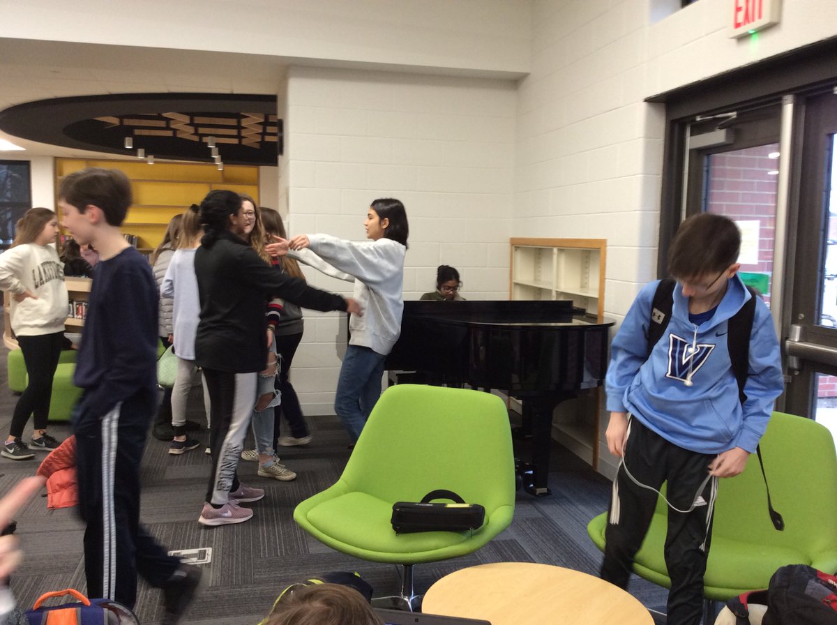 DPM_Library's tweet photo. just a little morning piano in the Haskins
#@ReneeFitzEdu #deerpath #whydoesschoolhavetolooklikeschool #findingjoy67 #lakeforest67 https://t.co/k8C65N9tPA