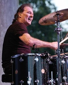 Happy birthday mr. Aynsley Dunbar
January 10, 1946 (age 72) 