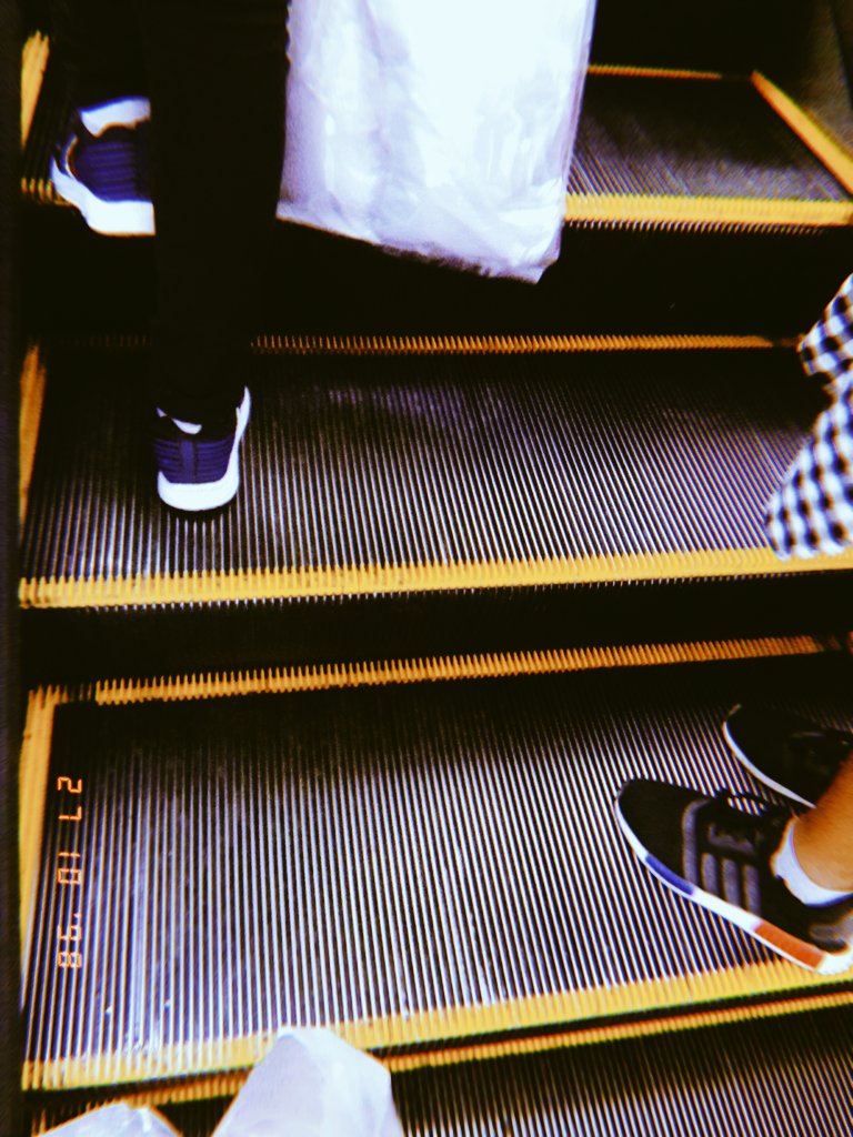 X_XOXPIP's tweet photo. " ข้างๆคุณ " ผมควรจะไปยื่นหรือป่าว?
#ยืมเมจforsex https://t.co/tIPho3YEZs