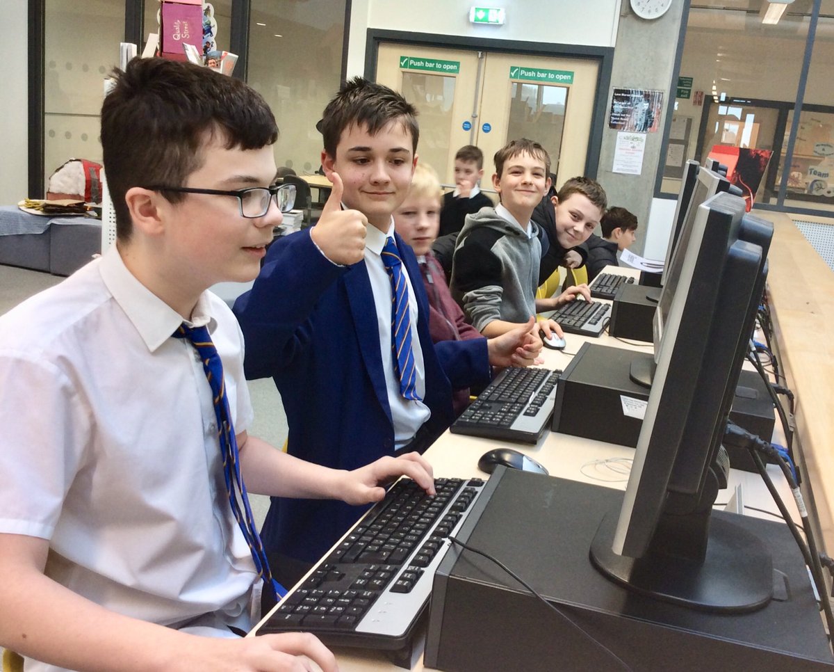 BrechinHighLib's tweet image. First meeting of 2019 of the #DigitalMakersClub! 🙌🏻Students learn how to make their #ElevatorPitch from our very own media guru, Mr Hutchison of @BrechinEnglish, &amp;amp; storyboards/scripts are a go-go! #LibraryMakerSpaces #Pivot #iMovie #StopMotion #GreenScreen #ThisIsBrechin