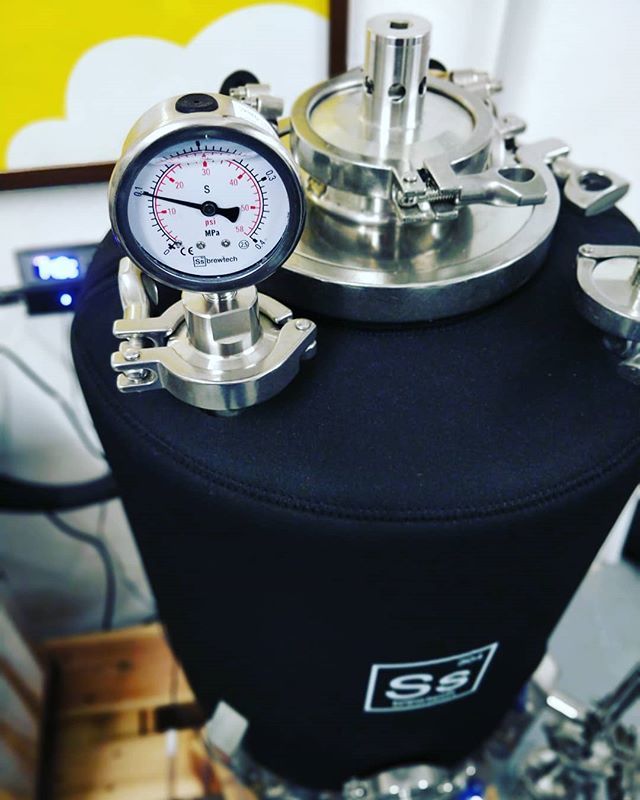 friediesbrewery's tweet image. #naturalcarbonation 🤩
#unitank #ssbrewtech .
.
.
.
.
.
#friediesbrauhaus #craftbeer #beer #hobbybrauer #bier #dohomebrew #wehomebrew #drinkcraftnotcrap #beerstagram #homebrew #homebrewing #homebrewer #beerme #craftbeerlife #craftbeerporn #beergeek #i… bit.ly/2H6Bb4f