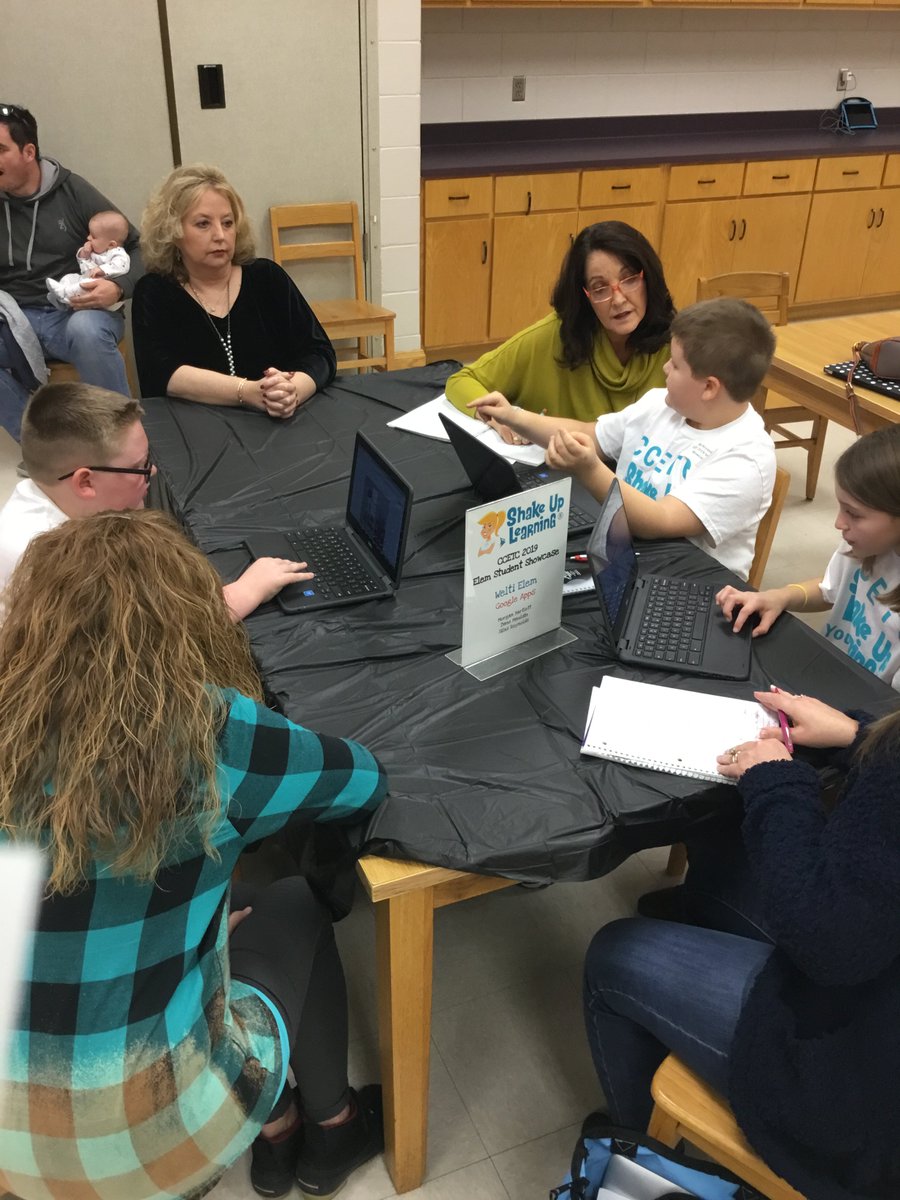 CCBOEAL's tweet photo. Students demonstrating their projects to some of our teachers during our CCTEC Elementary Student Showcase #CCTEC https://t.co/sw8b9oom2d