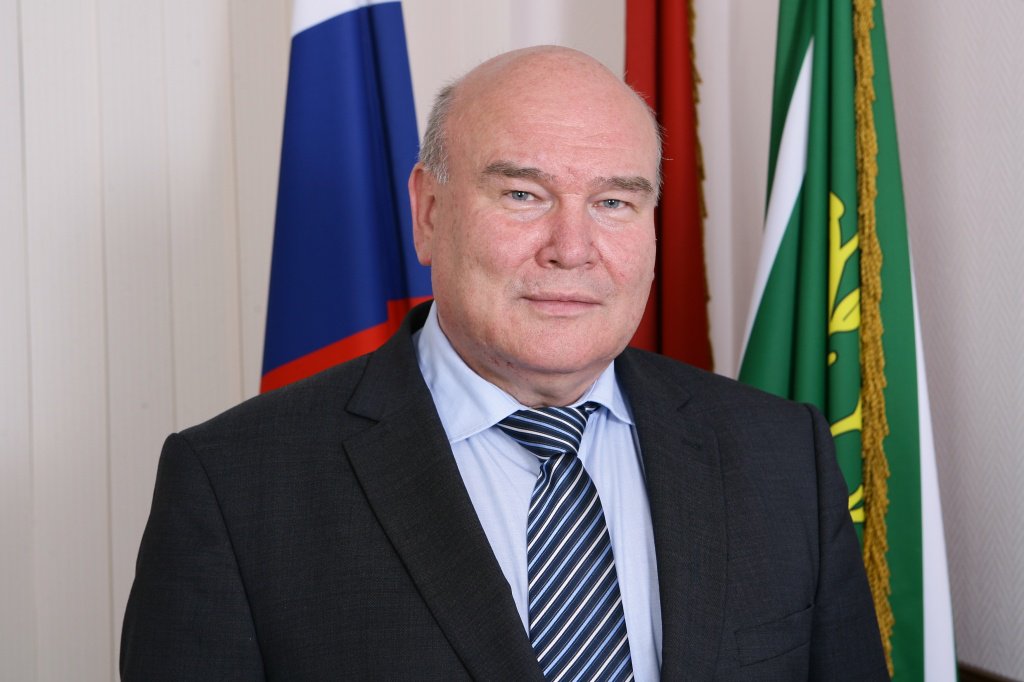 Первая в 2019 году встреча главы управы района Владимира Михеева с жителями состоится в предстоящую среду, 16 января. 
Традиционной площадкой проведения собрания станет здание «Жилищника» 

Подробнее : vk.com/uprava_chc?w=w…