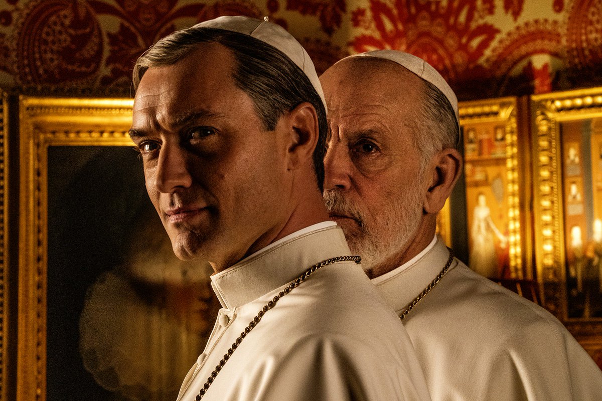 SkyItalia's tweet photo. Paolo Sorrentino torna con la sua nuova serie #TheNewPope!
Ci sarà un cast stellare ad aspettarci, con Jude Law e John Malkovich! https://t.co/RBCSUKt7pF