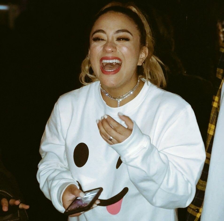 5Hilycc's tweet photo. Não esqueçam de votar no nosso bolinho também

#AllyBrooke #BestSoloBreakout #iHeartAwards https://t.co/UYaZvKQLyU