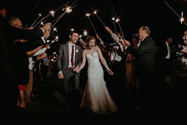 If we weren't all in bed suffering from the plague... this is the adorable photo that would've been posted NYE! Life had other plans. 🙄 Can't let go unshared though! I'm always proud to share sparkler exit photos because the amount of orchestration t… bit.ly/2sfU5vi