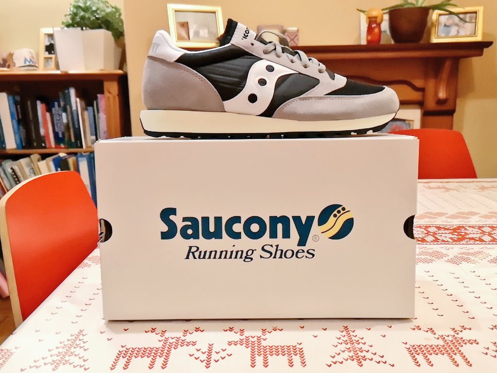 AndyTabberer's tweet photo. New trainers from the estimable @Grafficks_store https://t.co/smIeRqkX5W