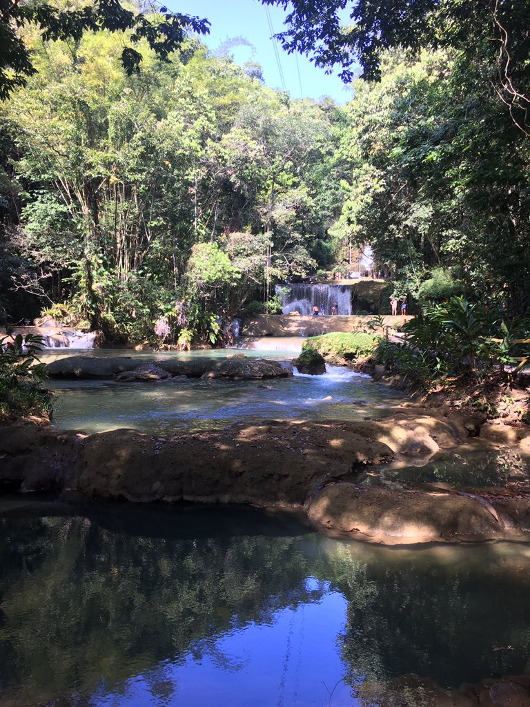 caleybedore's tweet photo. Headed to YS falls tonight at 6 on @CHEXNewswatch ! @SandalsResorts #stepintosandals https://t.co/tzNPELvEmr