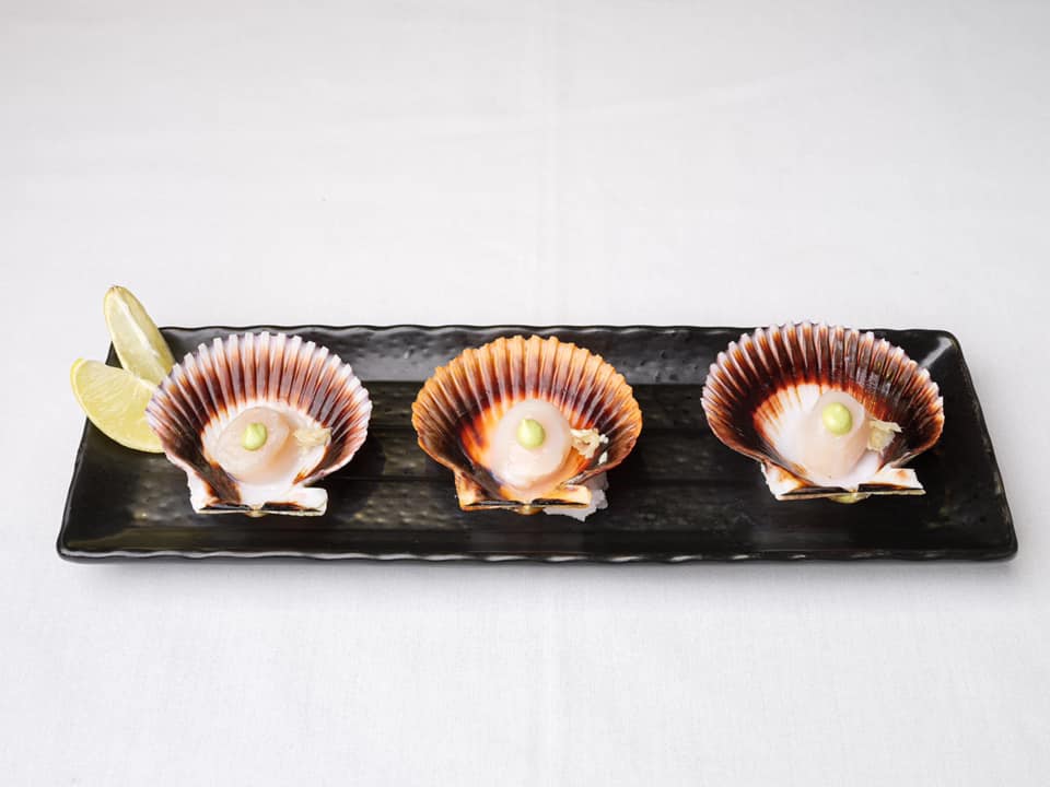 thefishseattle's tweet photo. Looking for happy hour in South Lake Union?  Flying Fish offers an extensive menu from $1.25 fresh pacific oysters, $2.00 sashimi scallops, gumbo made from scratch, wagyu beef burger and many more.  Daily happy hour from 3pm-6pm and 8:30pm-Closing!  Sunday all day from 3pm! https://t.co/oBYstAYIii