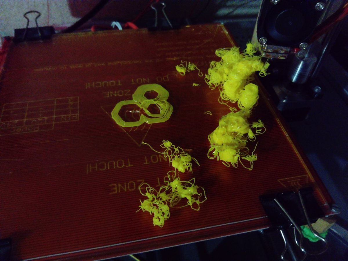 clememelc's tweet image. #3dprintfails