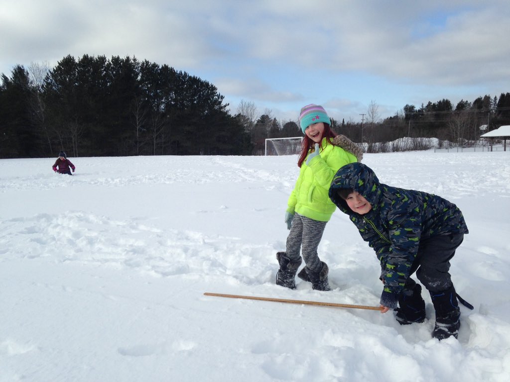 MrHacheysClass's tweet photo. A crusty top to the snow made for great conditions to play Snow Snake #geigerphysed #indigenousgames https://t.co/N7MxKjwBJt