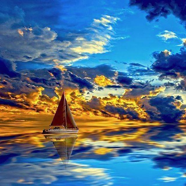 If a #story touches you it will stay with u,
haunting the places in your mind that u rarely ever visit
#Gaiman
#writing
Yasuyoshi Kobayashi