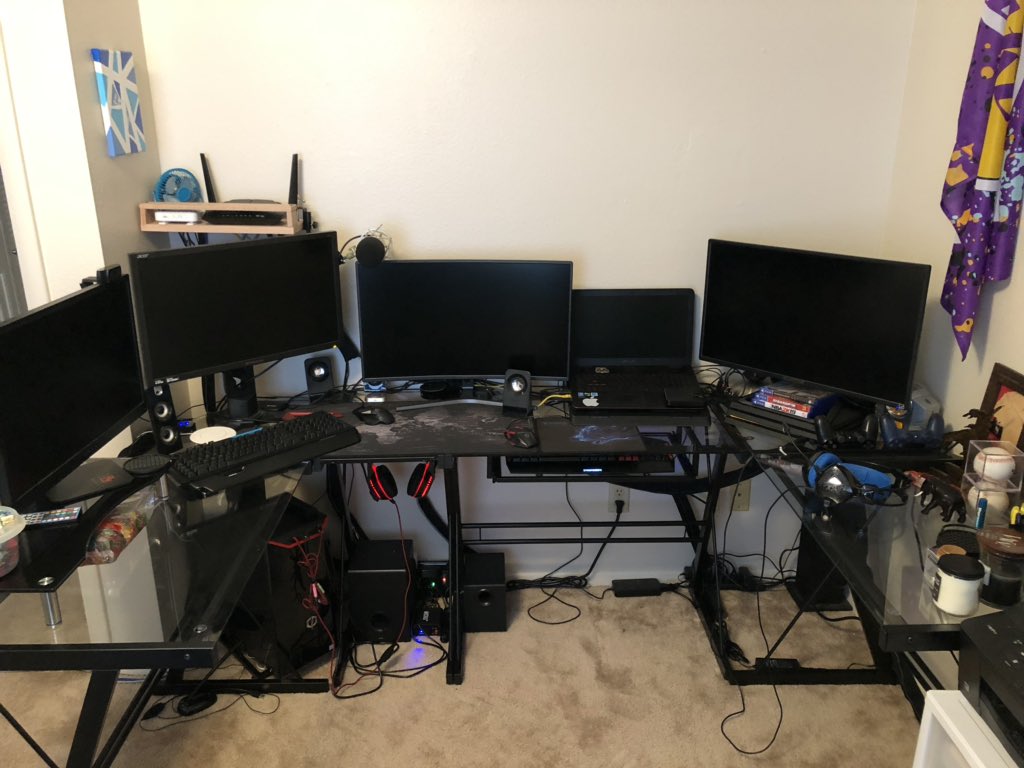 An0ma1ous's tweet photo. Pretty much finished gaming setup gaming computer on left streaming laptop in middle and ps4 pro on the right. Full specs will be posted to twitch. https://t.co/YagQvRa9w3