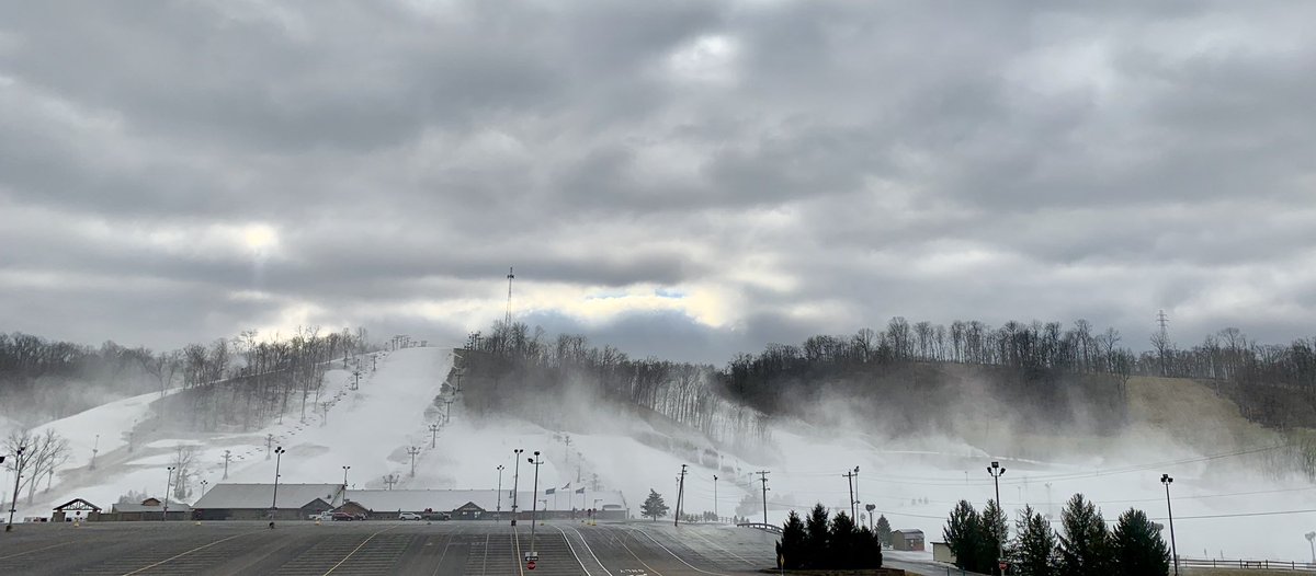 skiridetubepns's tweet photo. *UPDATE While snowmaking is in progress Perfect North will open for skiing, snowboarding and snow tubing FRIDAY, Jan. 11th at 1pm. https://t.co/ABe3vwtuaB