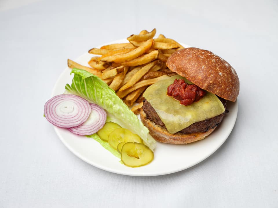 thefishseattle's tweet photo. Looking for happy hour in South Lake Union?  Flying Fish offers an extensive menu from $1.25 fresh pacific oysters, $2.00 sashimi scallops, gumbo made from scratch, wagyu beef burger and many more.  Daily happy hour from 3pm-6pm and 8:30pm-Closing!  Sunday all day from 3pm! https://t.co/oBYstAYIii