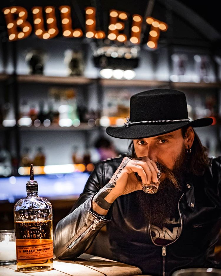 WorldClassSpain's tweet image. Las nuevas fronteras del siglo XXI son el riesgo y la innovación y @bulleitwhiskey es el claro ejemplo.¡Gracias por la foto @kopfoto.at!
#WorldClassSpain