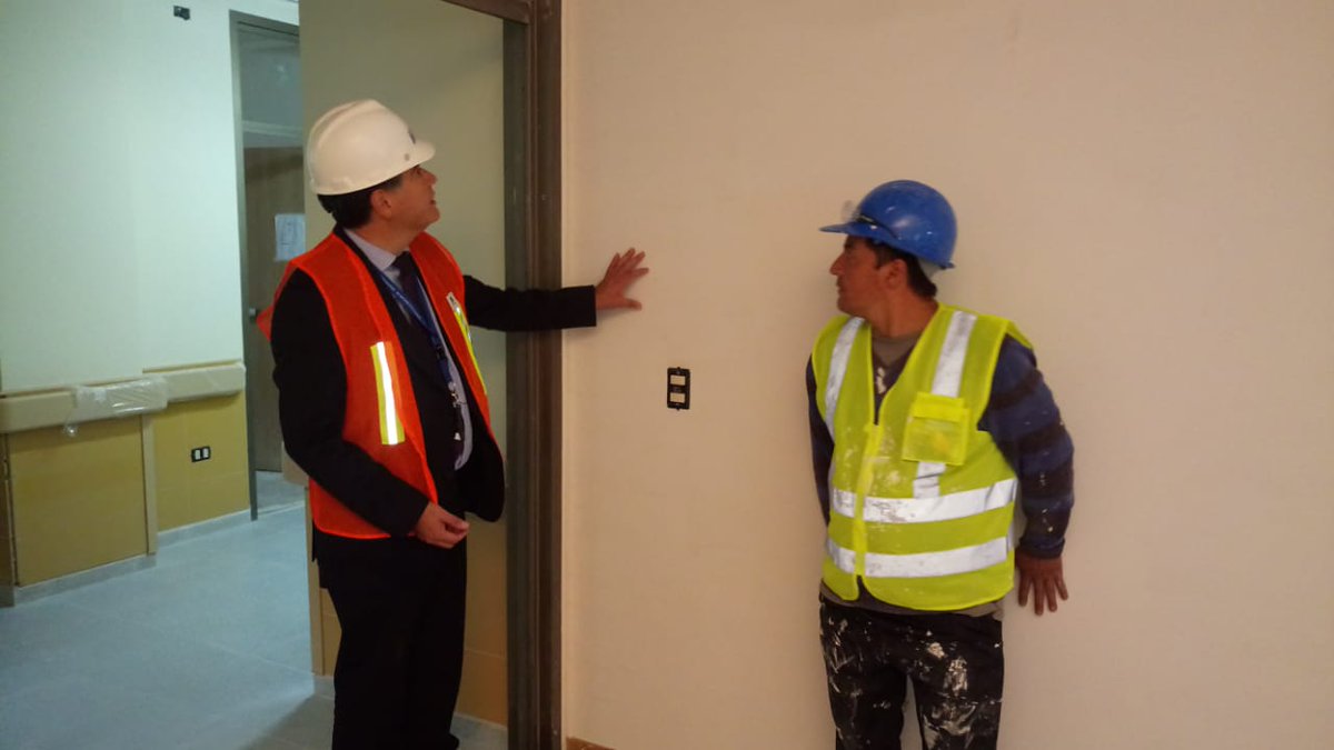 ReneManuel2016's tweet photo. Visitando Obras del Hospital de Padre las Casas https://t.co/KxXEDGWnpN