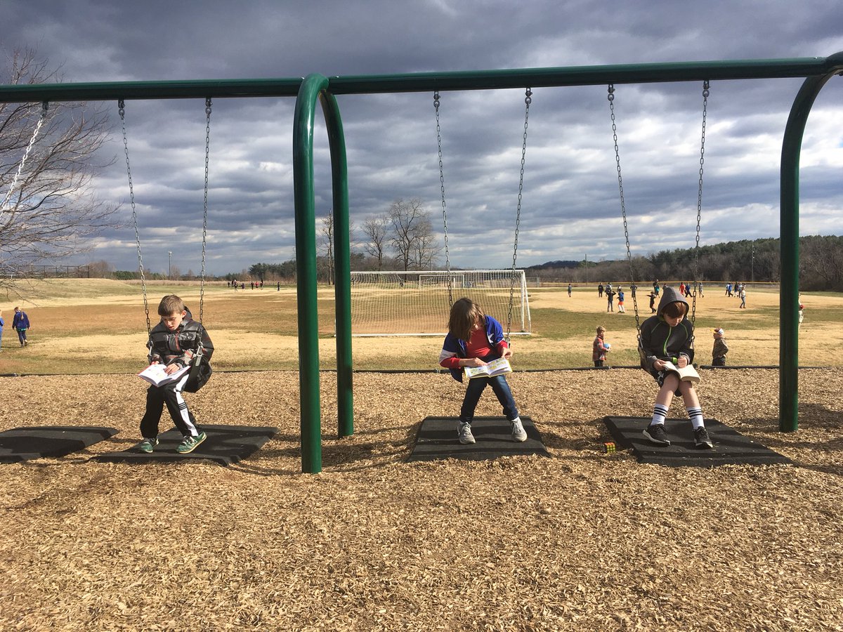MabeeJess's tweet photo. Look at these 4th graders enjoying a book during recess!  @CrozetElem @CrozetKids https://t.co/OJ8W1up69h