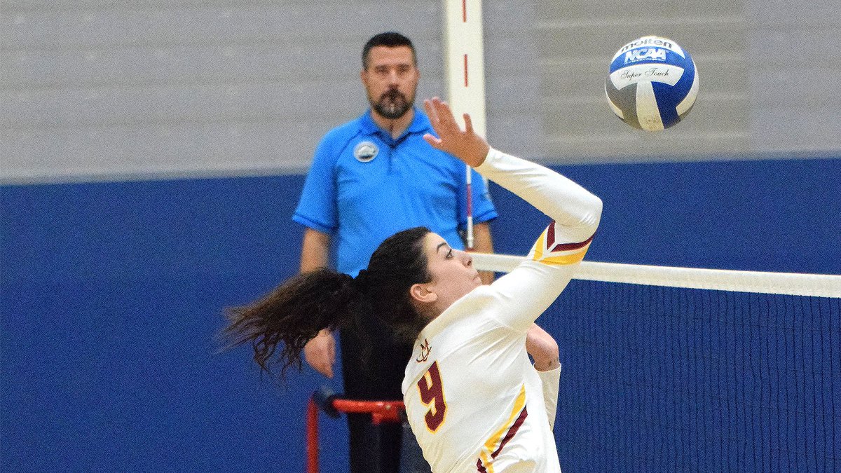 CMUMavericks's tweet photo. CONFIRMED: All-American Kasie Gilfert was confirmed as the @NCAADII Statistical Champion for Hitting percentage. She hit a @RMAC_SPORTS and @CMU_Vball record .451 last fall. #RumbleMavs #StatChamp https://t.co/6aBNv116JE