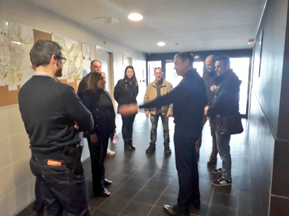 Prefet77's tweet photo. Laura Reynaud sous-préfète de Provins #SPProvins rend visite à la compagnie de @Gendarmerie #GGD77, aux sapeurs-pompiers @Sdis77 et au commissariat de @villeprovins pour féliciter les fonctionnaires de leur travail et présenter ces #Voeux2019. https://t.co/VMW5mwHxNj
