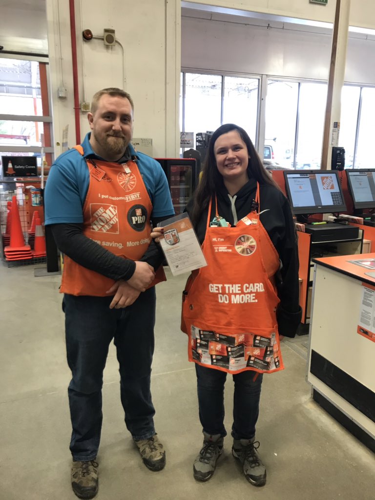 Gina_A_G's tweet photo. Recognizing my top 3 associates driving credit. Great job Melody, Bella, and David! You ARE credit superstars ⭐️🌟💫#6173Rocks! https://t.co/YULUzSrgdD