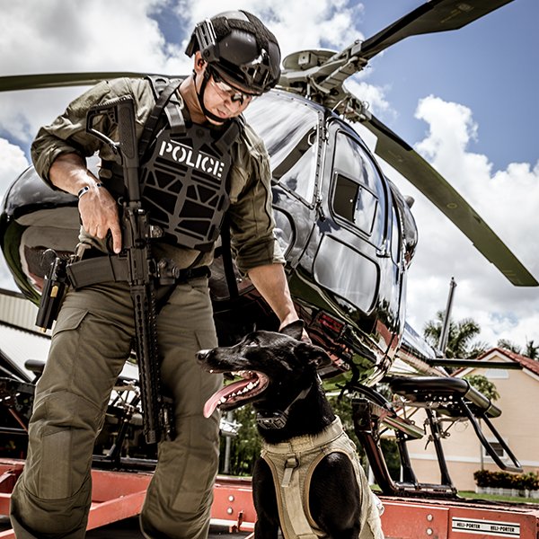 sandsprecision's tweet photo. Happy #LawEnforcementAppreciationDay from #ssprecision! Be sure to thank those first responders who put themselves in harm's way to protect us on a daily basis. #police #swat #firstresponders #DEA #ThinBlueLine #LawEnforcement #plateframe https://t.co/U17VgMr2Jl