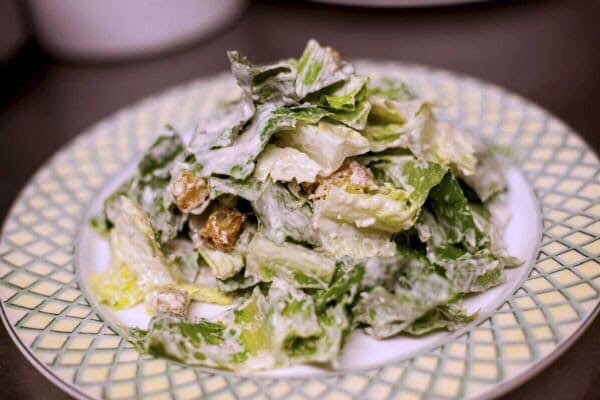 Doms_Italian's tweet image. 🍝🍕 FUN FOOD FACT 🍝🍕

Caesar salad, a combination of romaine lettuce, raw egg yolk, Parmesan cheese and croutons was invented in the 1920s by Caesar Cardini, an Italian restaurateur living in Tijuana, Mexico. #funfoodfact #foodfact #italianfood #eatitalian