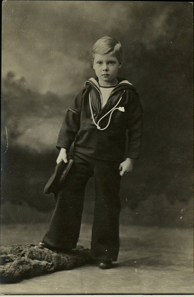 Prince of Wales in a sailor suit (Edward VIII) 