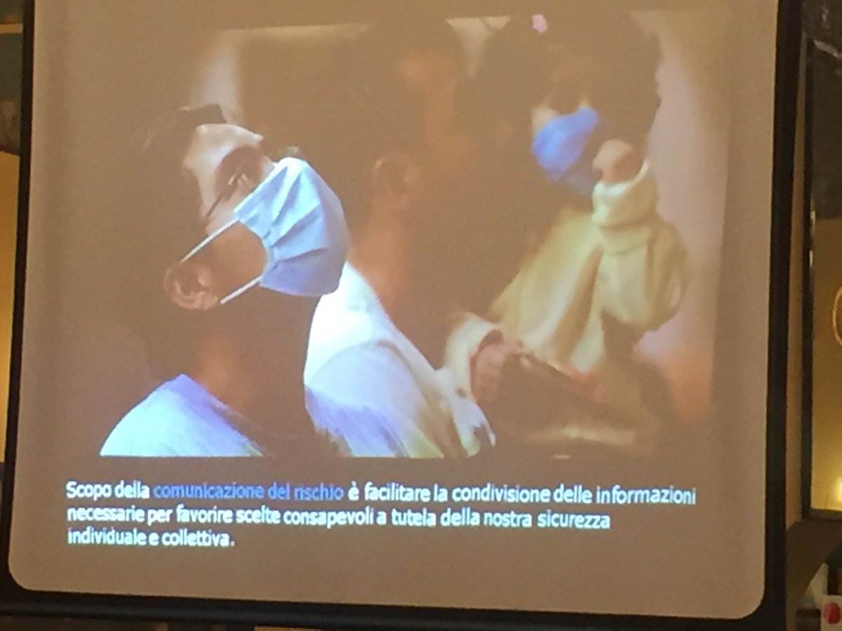 NatCom_it's tweet photo. @gsturloni #comunicazione del #rischio. E’cambiato il rapporto con le istituzioni: la società civile vuole partecipare alle decisioni, da qui importanza della consensus communication https://t.co/lCdT90DYWX