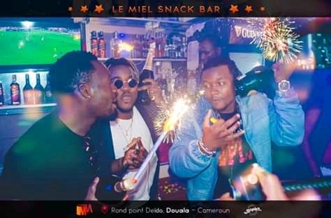 Ghost70113904's tweet photo. L étoile montante du moment..le gar qui à le numéro de l argent...@LeKamsi avec deux légendes ivoiriennes @djkitoko et @djpolio sans oublier le président #pmatt..... force à vous c'est le lion et l éléphant qui win
#etoile237 https://t.co/KlRr8588Dx
