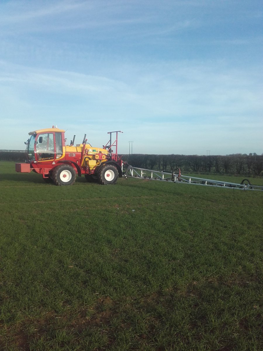 Stevebuggyboy's tweet photo. First outing for 2019 could not have been better conditions @McConnelPower @WhittalSeeds https://t.co/6f2lLdWOmH