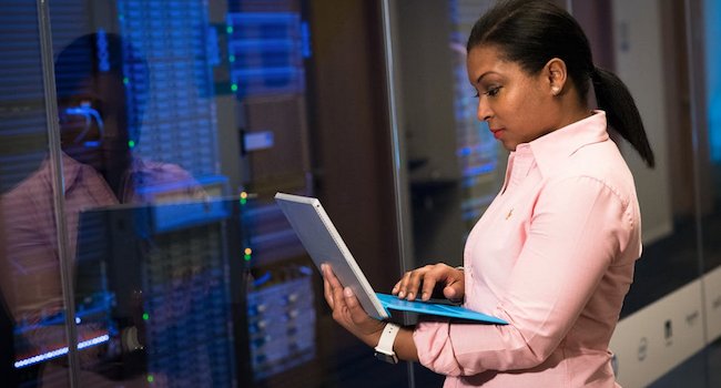 LAN ESKAINTZAK I OFERTAS DE EMPLEO astea I semana urtarrilak 7 enero - mailchi.mp/ekonomistak.eu…