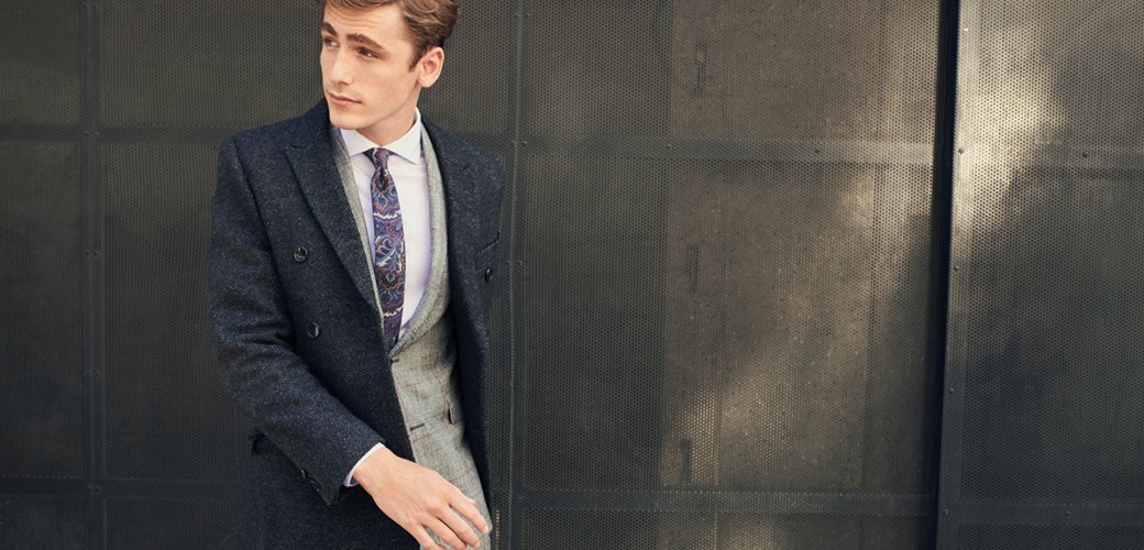 rawproductionuk's tweet photo. Feeling that winter chill ❄️ @MossBros 
Photography #jemmitchell 
Model #tomwebb 
Production by us
#winterchill #wintercoats #frost #production #fashion #mensfashion https://t.co/5jXkB2STJC