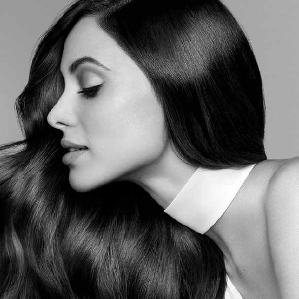 alternahaircare's tweet photo. Luxury. Elegance. Transformation. That's the beauty of Alterna. #AlwaysAlterna #AlternaCaviar https://t.co/dUvYXhiEZH
