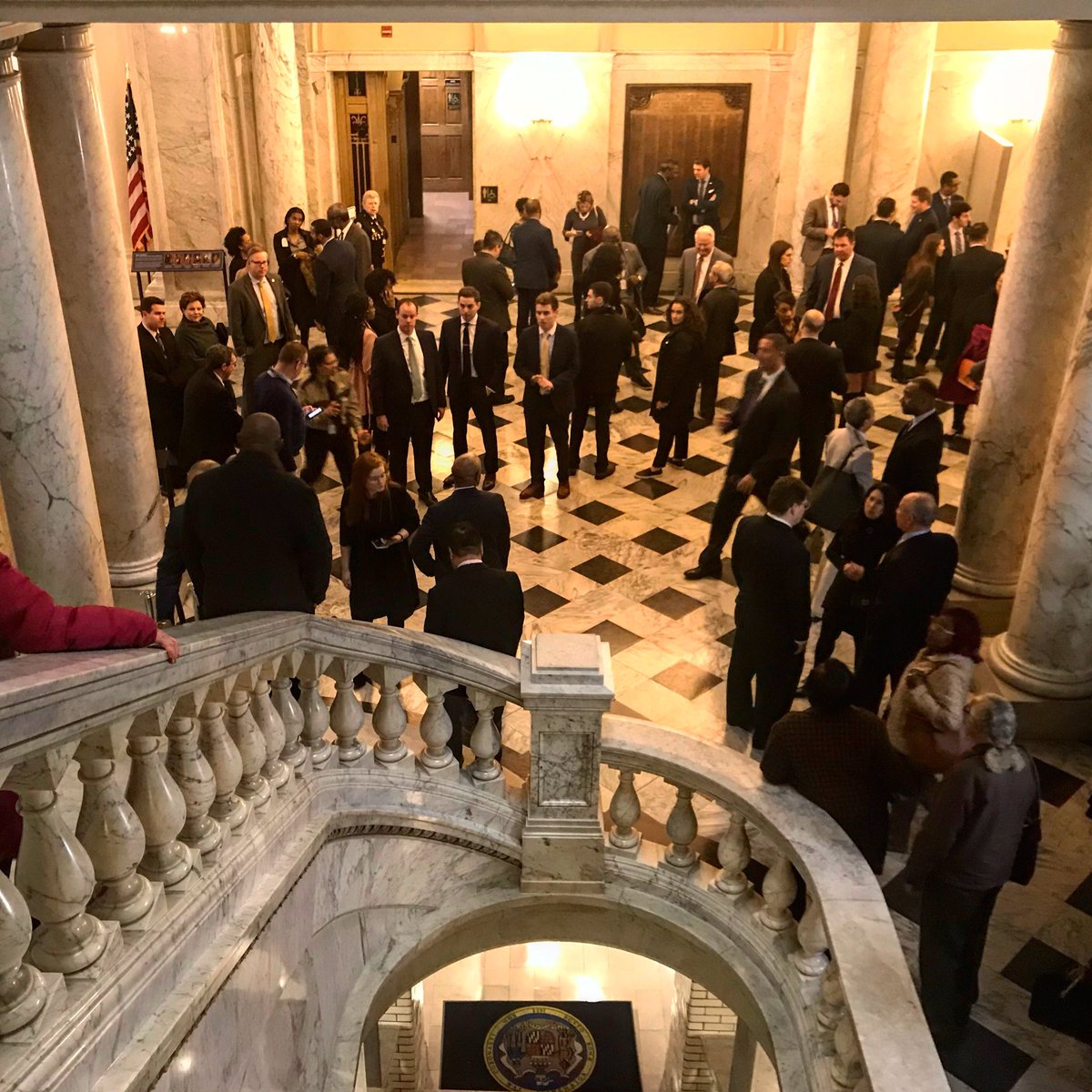 LiamFD's tweet photo. The corridors of the Maryland State House are bustling again. It’s clear that the 2019 Maryland General Assembly Legislative Session has arrived. #MDGA #Maryland #MDStateHouse #MDStateSenate #Annapolis #Maryland #MD #TheOldLineState https://t.co/Q4eqgOh5Hp