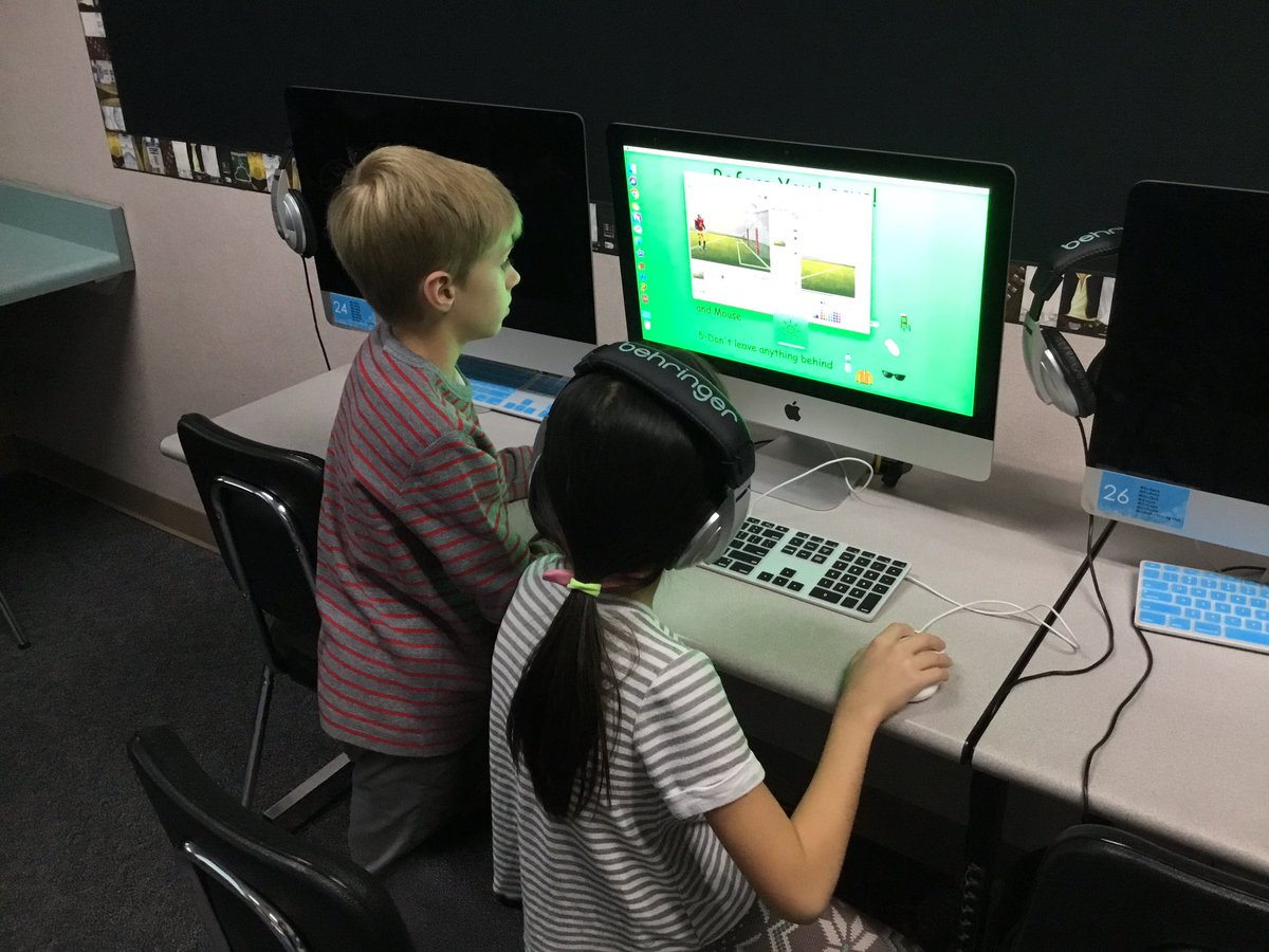 CoachC_AFPE's tweet photo. Grd. 3 using scratch programming @ScratchEdTeam to practice coding skill (sequencing ) while creating stories in which 2 characters dialogue without using questions. @AF_Eagles #AF_STEAM https://t.co/JFnEx8JLcY